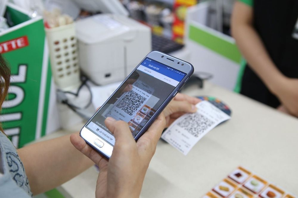 LỢI ÍCH VÀ HÌNH THỨC THANH TOÁN KHÔNG DÙNG TIỀN MẶT